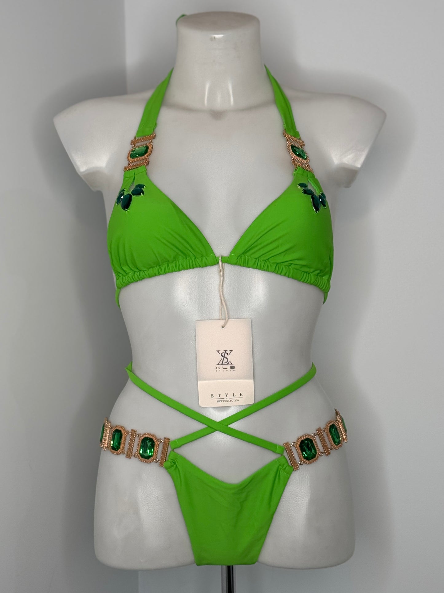 Bikini mira mare